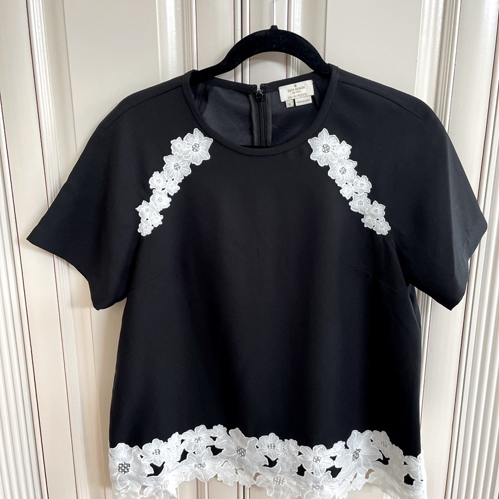 Kate Spade size 6 Black top with white applique